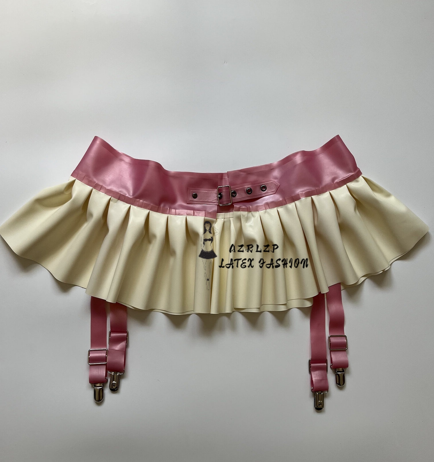 Металлический порошок и белый  – обзор и цена Garter Belt Set